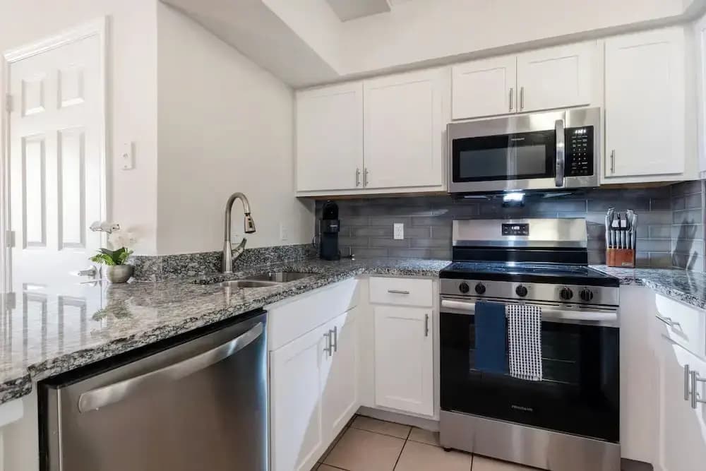 Landing Apartments - Southwest Orlando - photo 12