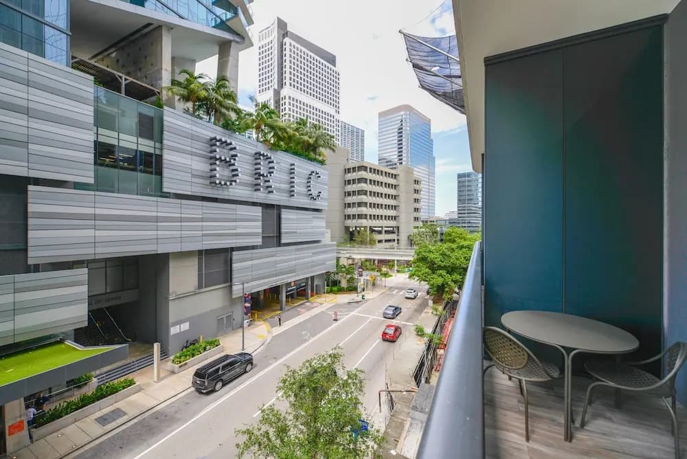 Luxury Suites in Brickell - photo 18