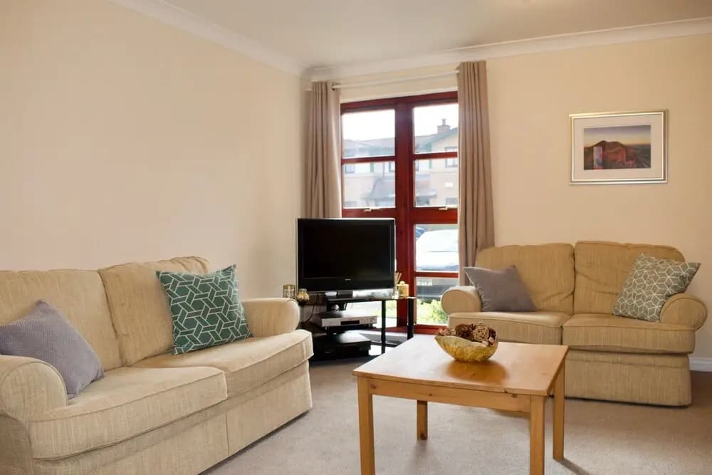 Comfortable Inverleith Home - photo 1