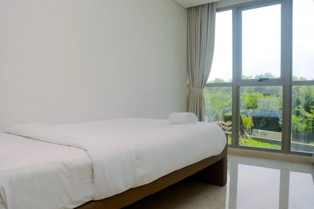 Spacious 3BR Gold Coast Apartment near Shopping PIK Avenue - photo 5