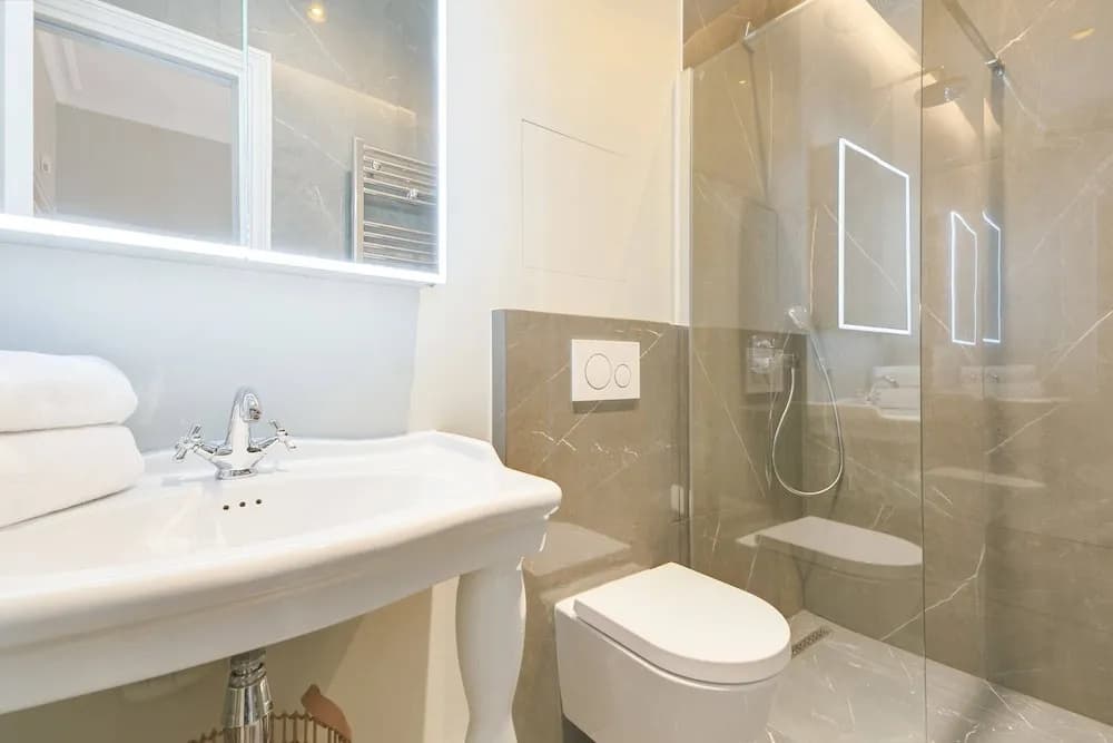 Lovely Flat in Central Paris Near Notre-Dame - photo 7