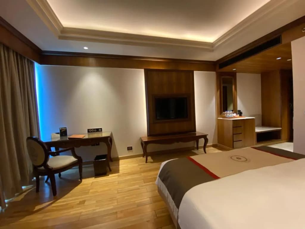 Seven Seas Hotel - photo 22