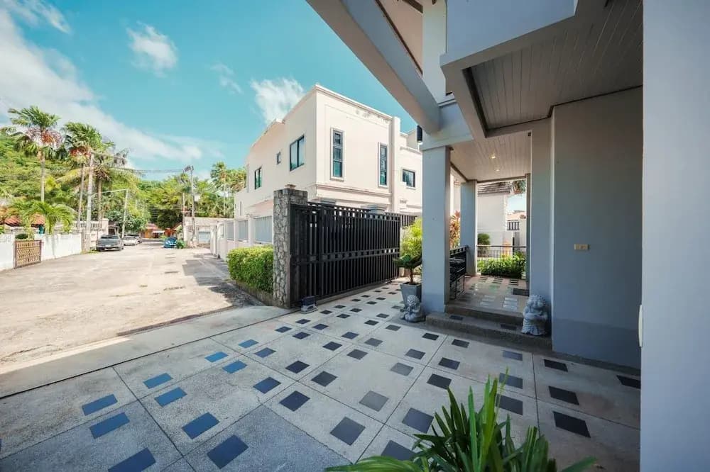 Patak 3 Bedroom Private Pool Villa - photo 12