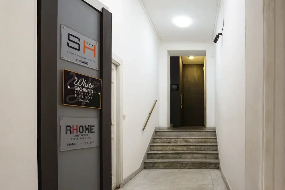 Rhome GuestHouse - photo 15