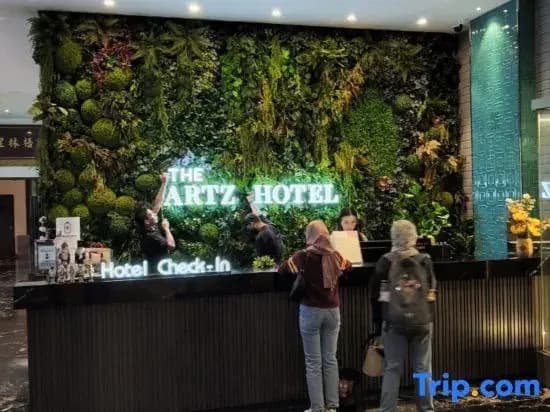 The Artz Hotel - photo 3