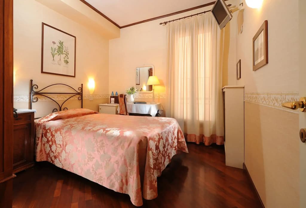 Hotel La Calcina - photo 3