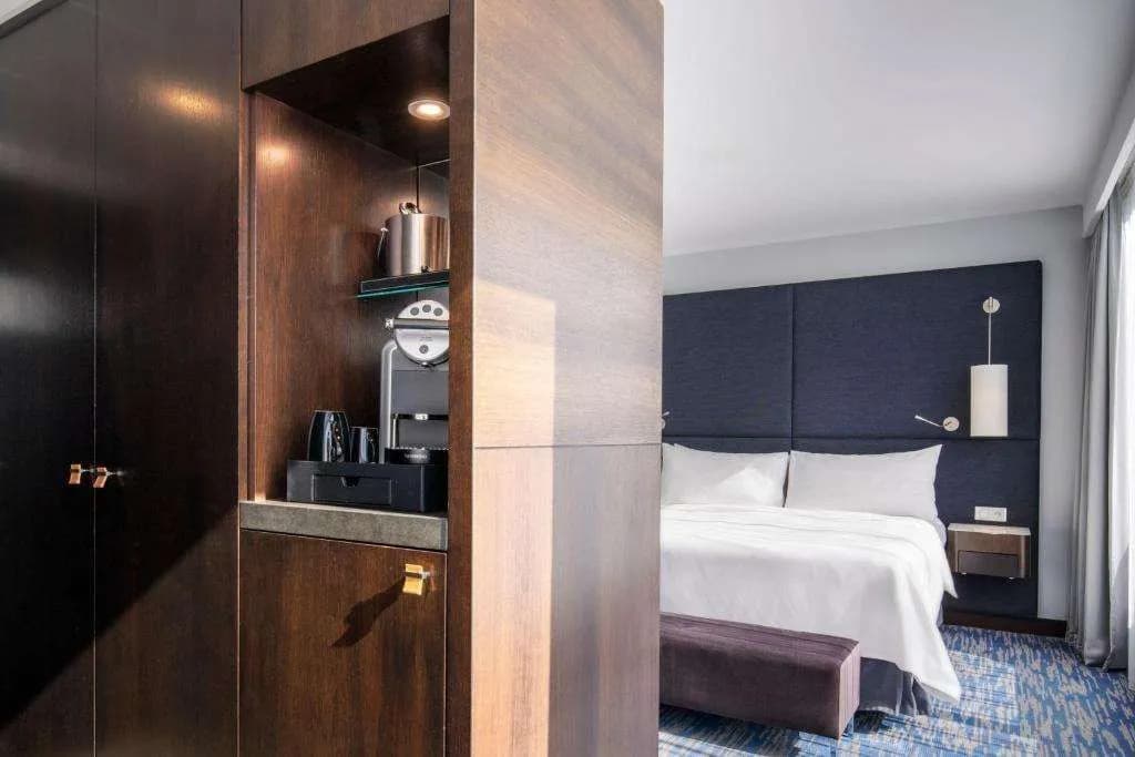 Renaissance Paris Arc de Triomphe Hotel - photo 36