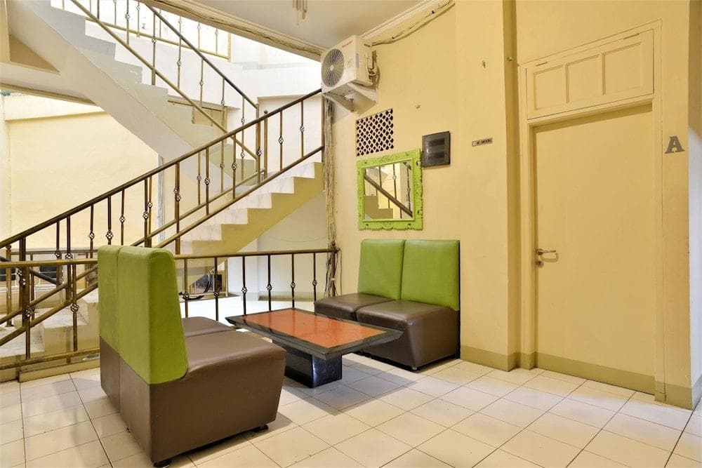 ZEN Rooms Basic Near Pasar Baru - photo 33