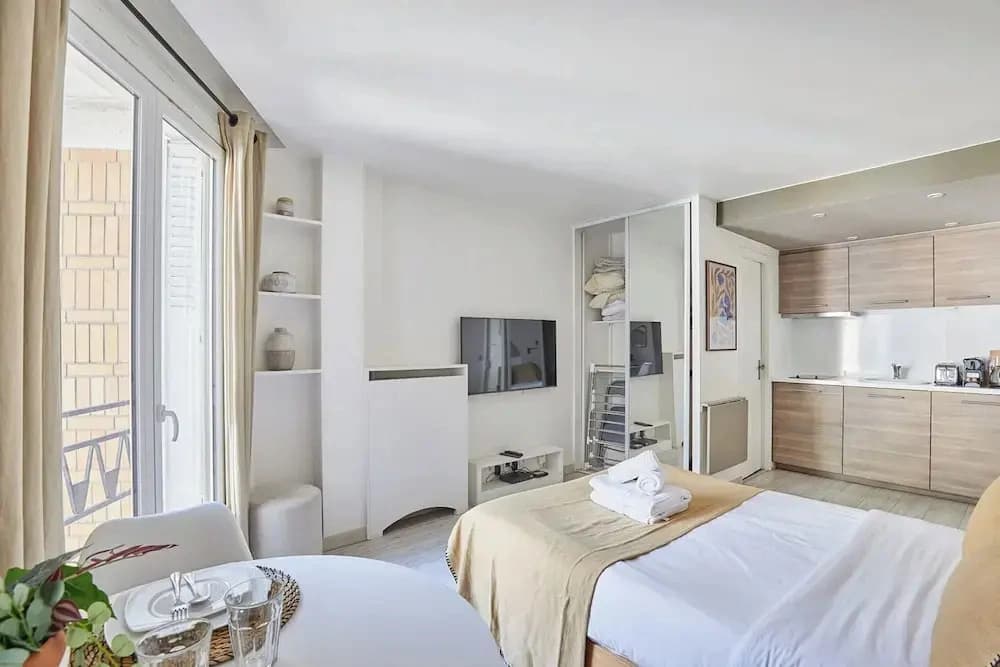 Modern Studio Montaigne Champs Elysees - photo 4