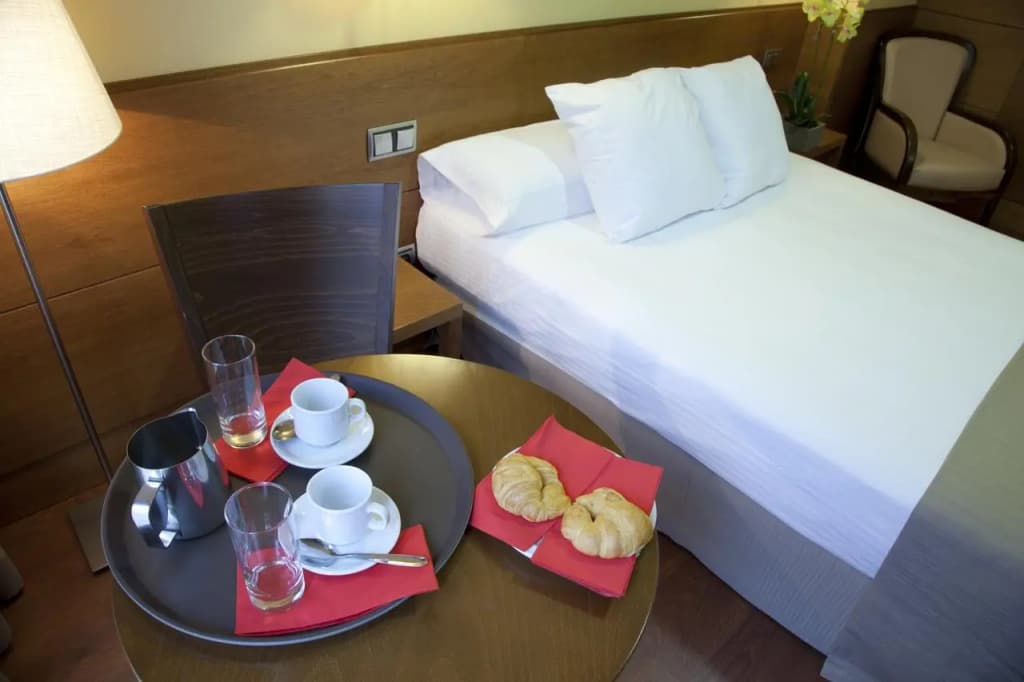 Hotel Sterling - photo 42