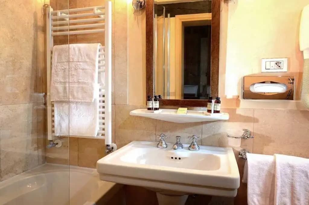 Hotel Flora - photo 43
