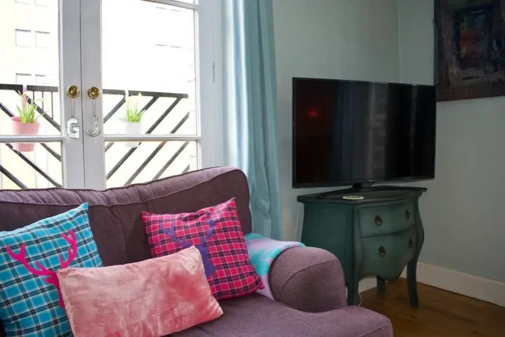 Charming City Centre Flat, Edinburgh - photo 9