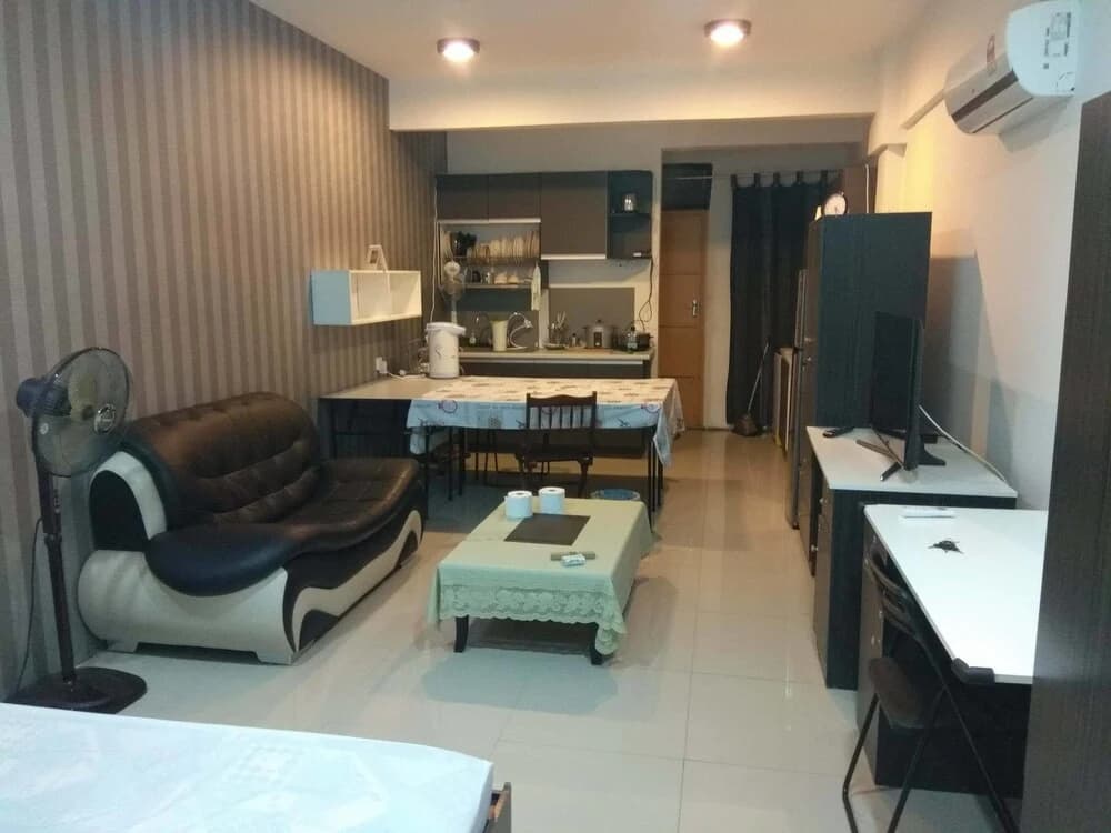 Private Guest Studio Homestay - photo 1
