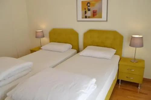 Flat 4 bedrooms 1 bathroom - Athens - photo 4
