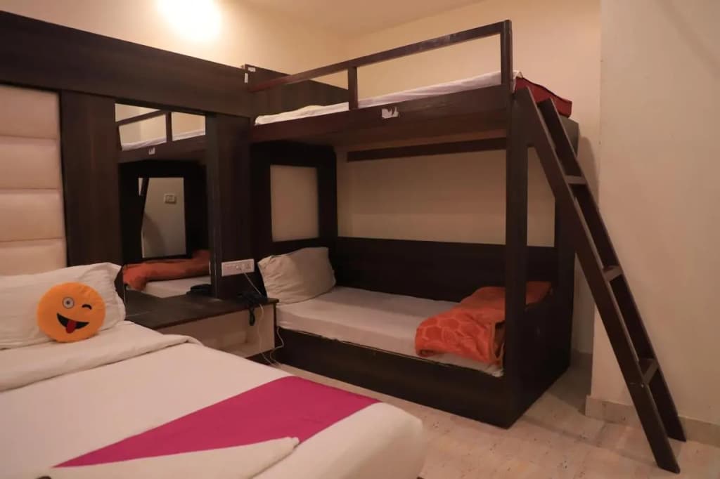 Hotel The Raj Palace - photo 3