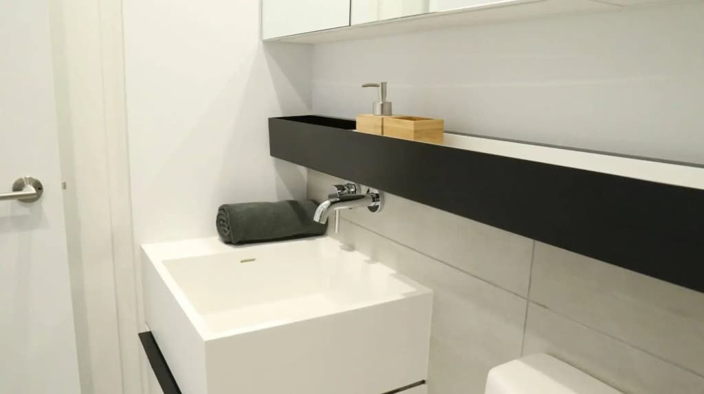 Heart of Ormond Apartment  by Ready Set Host - photo 7