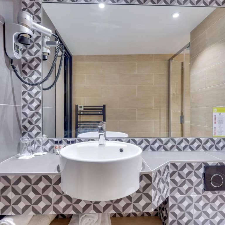 Hotel Lucien & Marinette - photo 37