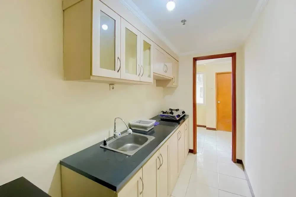 Good And Cozy Studio (Free Ipl & Utilities) Grand Palace Kemayoran Apartment - photo 10