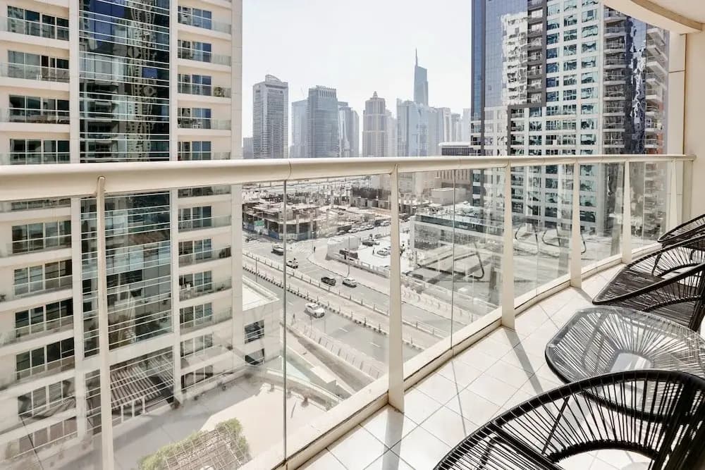 Elegant 1BD with Stunning Views - photo 7
