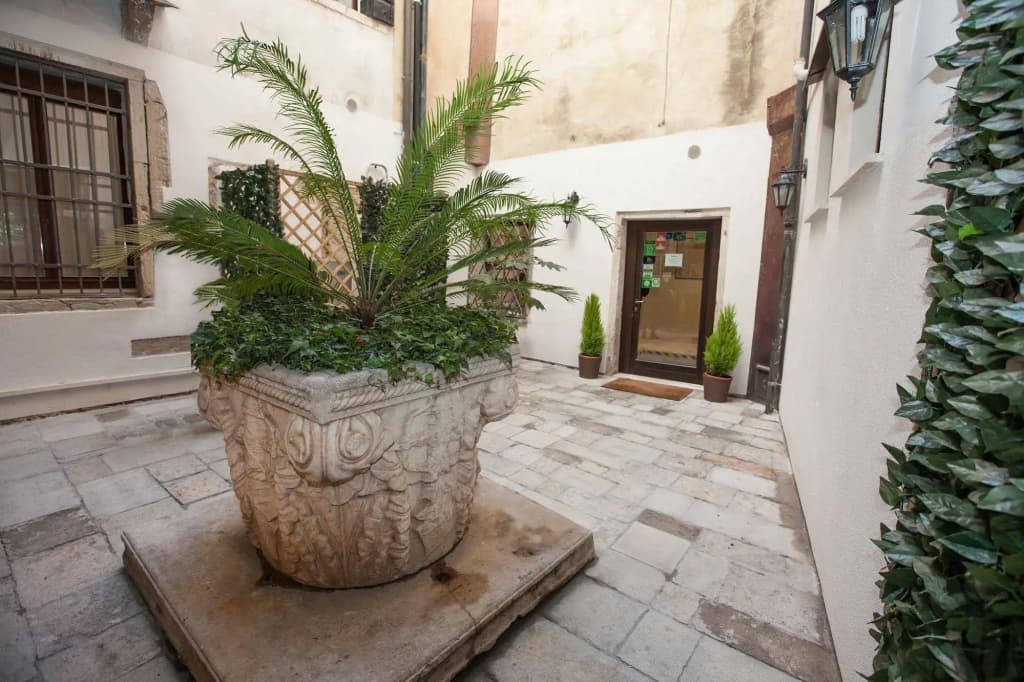 Ca' Foscolo Residence - photo 1