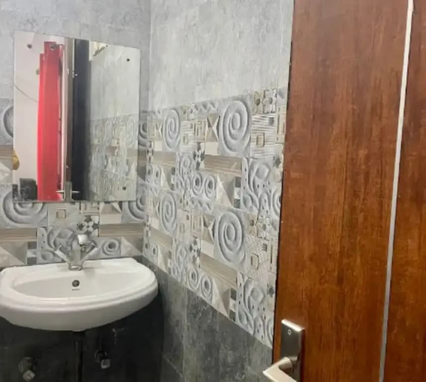 Green Orbit Hotel - photo 20