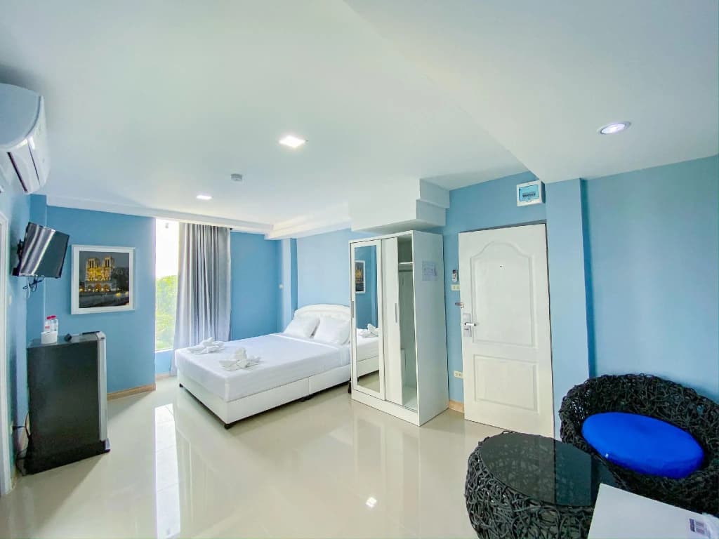 Delighted Bangkok Hotel - photo 2