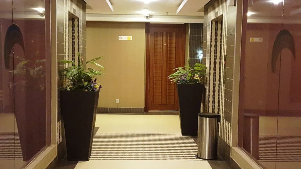 Beach Hotel Apartment - photo 7