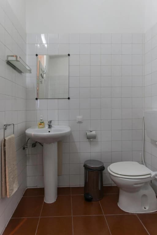 Lisbon Apartment - photo 16