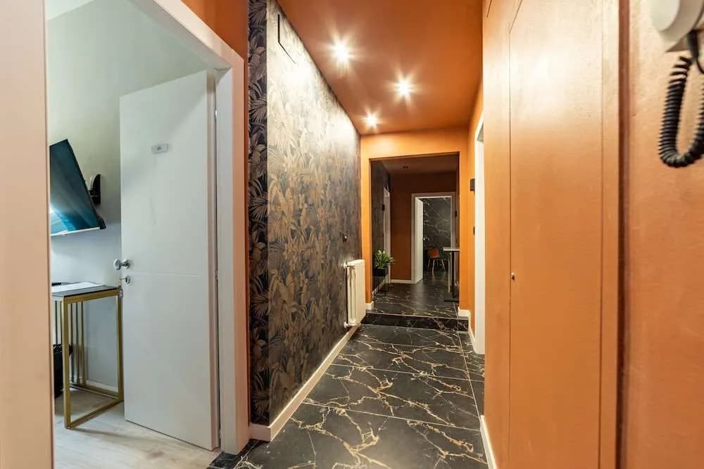Room Eleven - photo 16