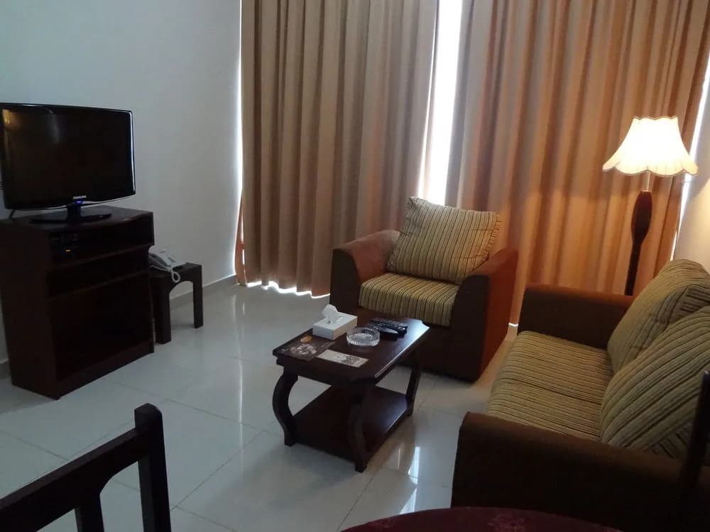 Ramee Royal Hotel Apartments - photo 4