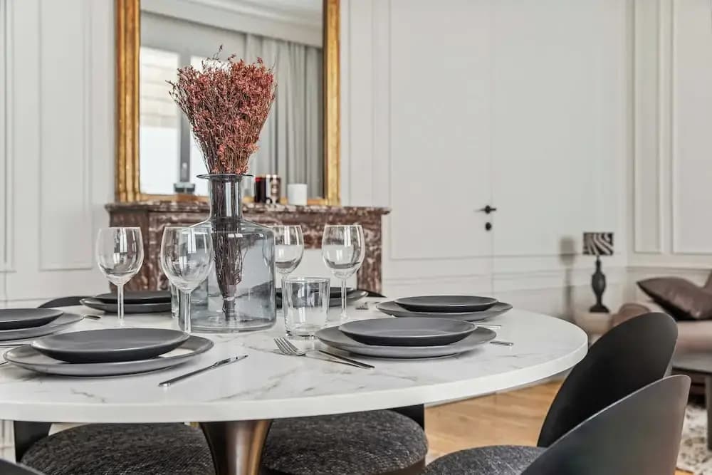 Elegant Apartment -1br/6p - Arc de Triomphe - photo 12