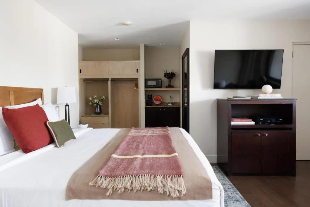 The Andrew Hotel - photo 49