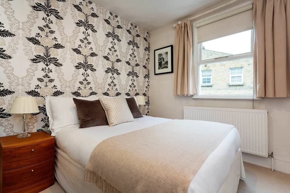 Aslett House - photo 1