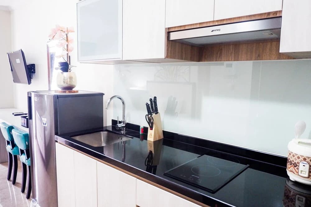 Classic Square Studio at Menteng Park Apartment - photo 19