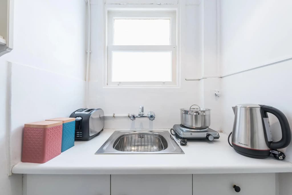 Cute and central apt for 3 - main photo