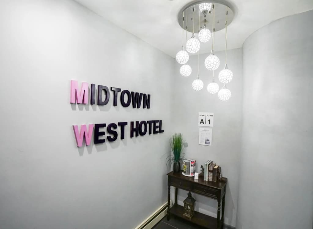 Midtown West Hotel - photo 11