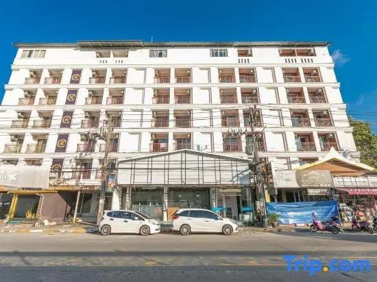 Sunflower Hotel - photo 1