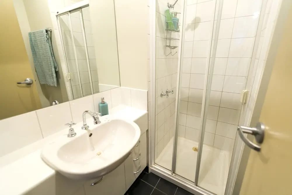 Flinders House - photo 7