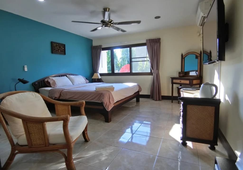 Barracuda Guesthouse - photo 2