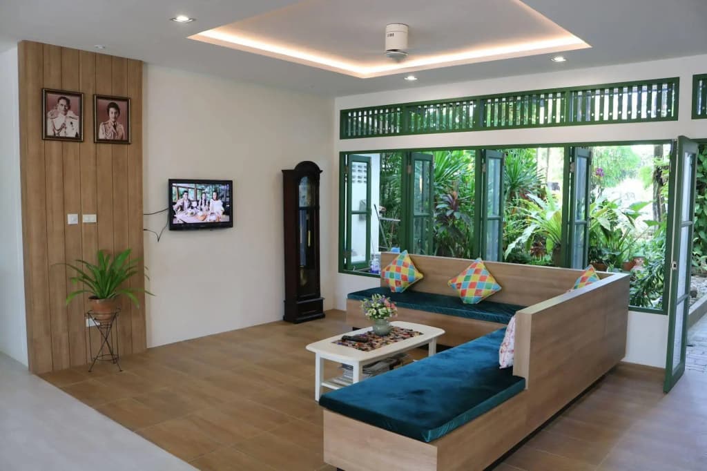 The Greenery Hotel - photo 2