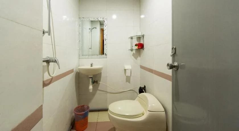 OYO 122 Hotel Chinatown 2 - photo 8
