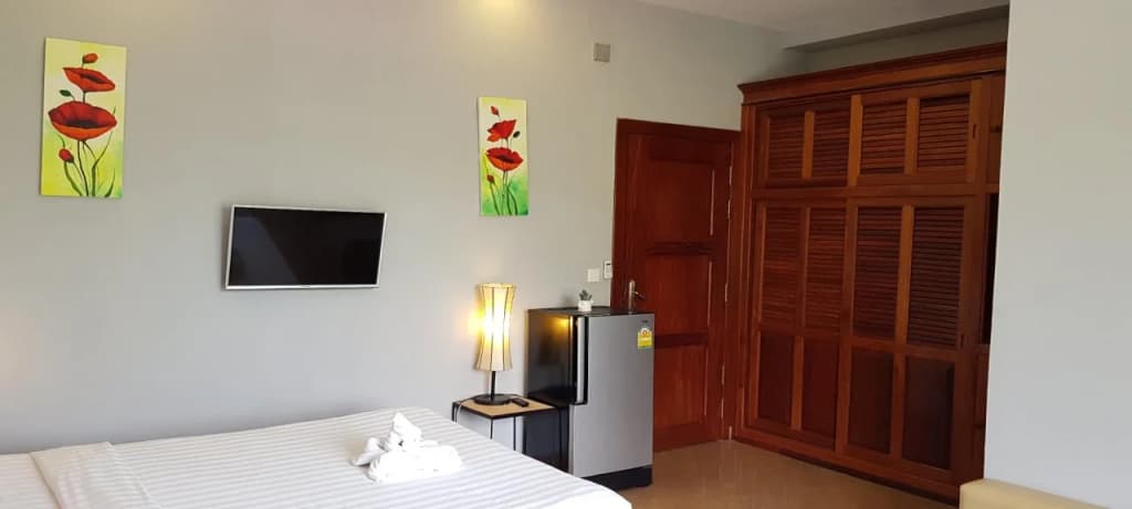 White Lotus Resort - photo 12