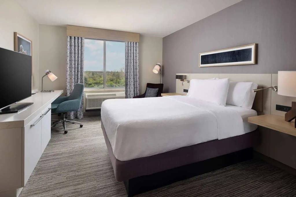 Hilton Garden Inn Queens/JFK Airport - photo 49