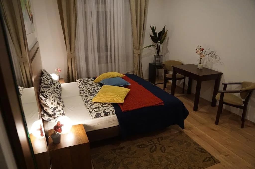 Esfand Hostel - main photo