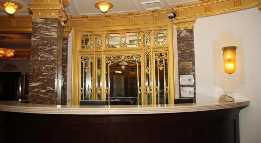 Imperial Court - photo 2