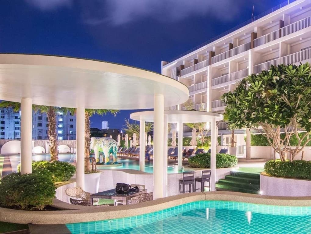 Ramada by Wyndham Phuket Deevana - photo 22
