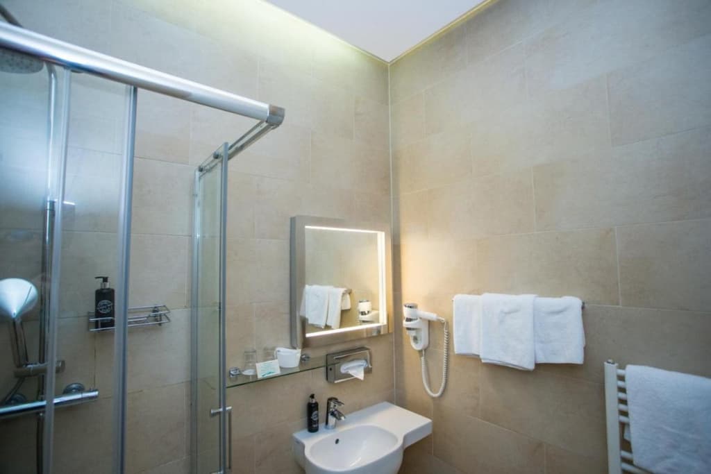 Opera Suites - Self Check-in - photo 26