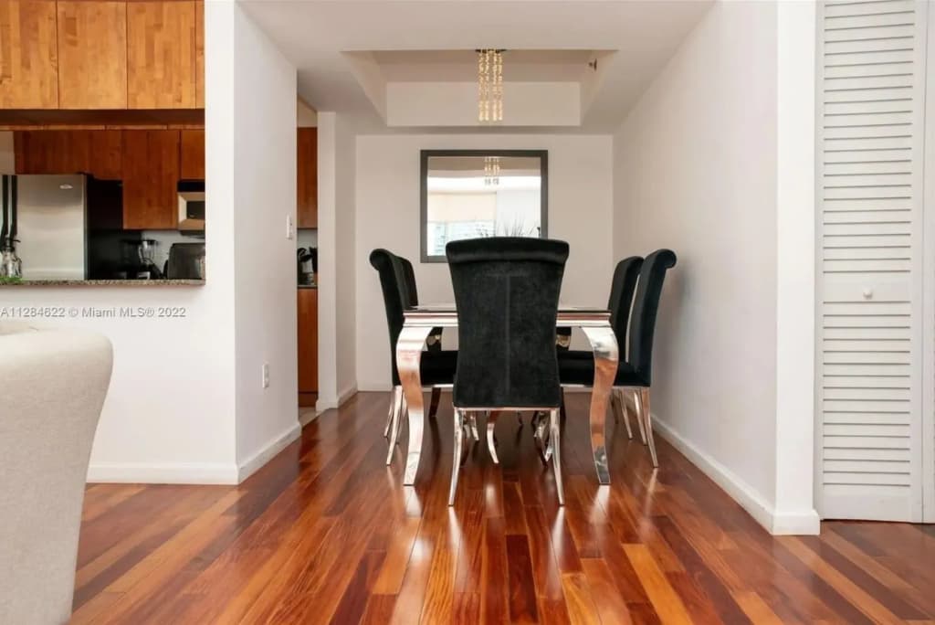 Modern Brickell Condo With Amazing Bay Views - photo 10