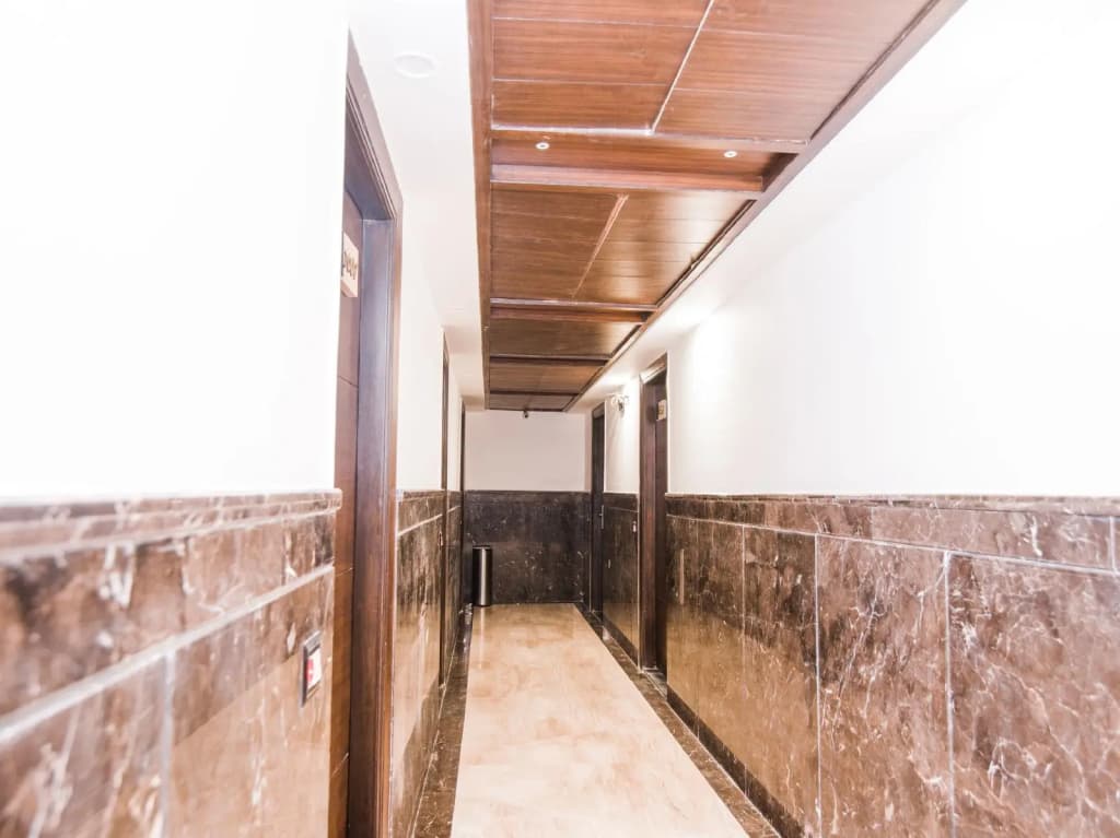 OYO 14831 hotel mannat - photo 8
