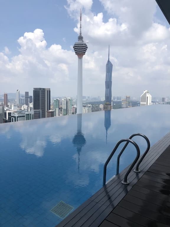 Sky Top Pool By Platinum Suites KLCC - photo 15